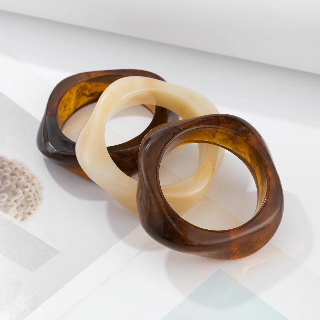 Exaggerated Polygonal Translucent Crude Thick Bangles for Women Retro Design Acrylic Charm Bracelet Ladies Fashion Jewelry Gifts