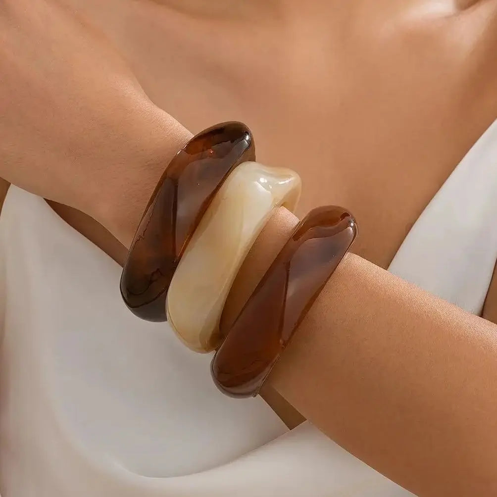 Exaggerated Polygonal Translucent Crude Thick Bangles for Women Retro Design Acrylic Charm Bracelet Ladies Fashion Jewelry Gifts